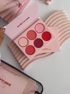 پالت رژگونه پودری ۶ رنگ شیگلم مدل Floral Flush